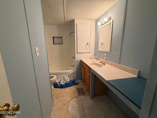 8607 Estrella Street, Panama City, FL 32408