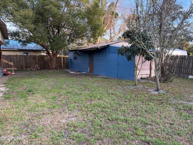 8607 Estrella Street, Panama City, FL 32408