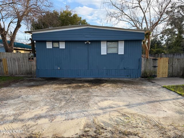 8607 Estrella Street, Panama City, FL 32408