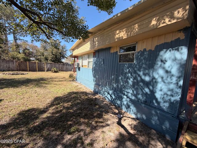 8607 Estrella Street, Panama City, FL 32408
