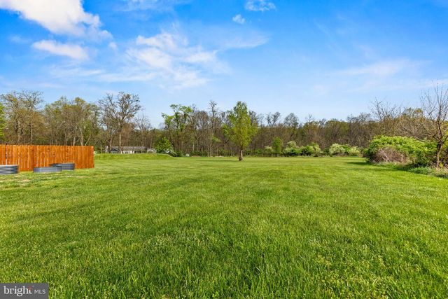 241 WILLOW MILL PARK RD, Mechanicsburg, PA 17050