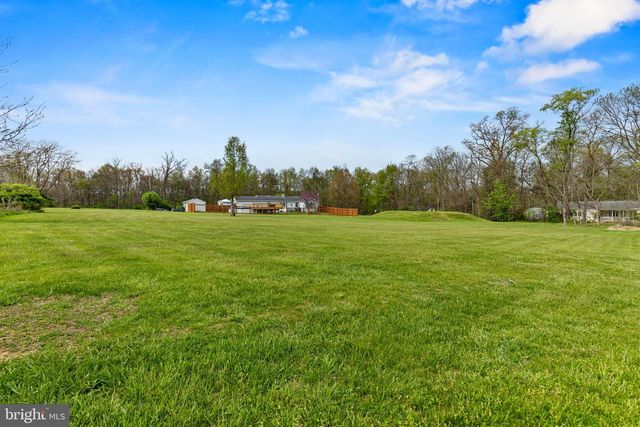 241 WILLOW MILL PARK RD, Mechanicsburg, PA 17050