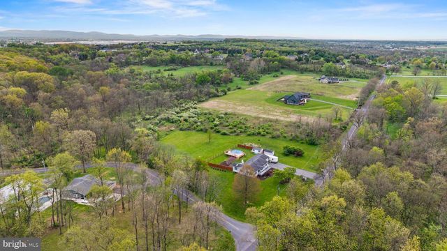 241 WILLOW MILL PARK RD, Mechanicsburg, PA 17050