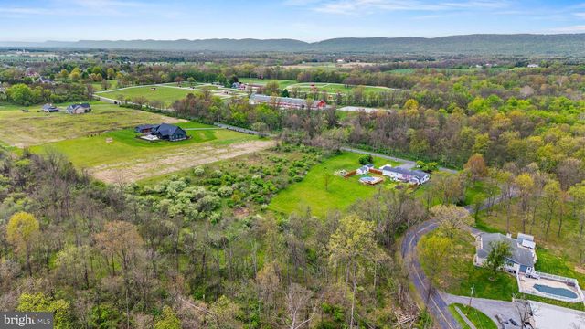 241 WILLOW MILL PARK RD, Mechanicsburg, PA 17050