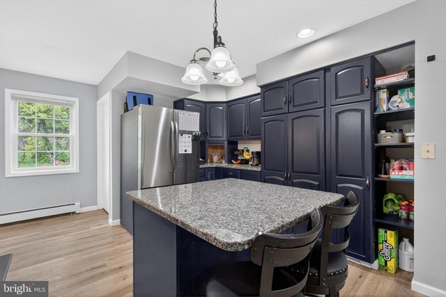 241 WILLOW MILL PARK RD, Mechanicsburg, PA 17050