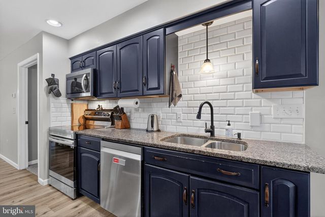 241 WILLOW MILL PARK RD, Mechanicsburg, PA 17050