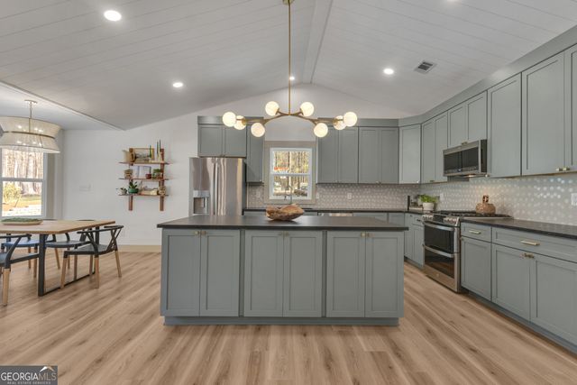 65 Tipperary Trail, Sharpsburg, GA 30277