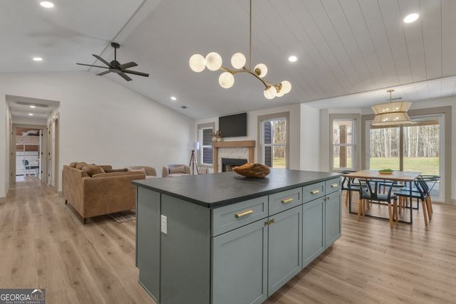 65 Tipperary Trail, Sharpsburg, GA 30277