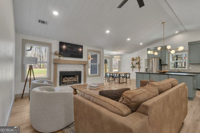 65 Tipperary Trail, Sharpsburg, GA 30277