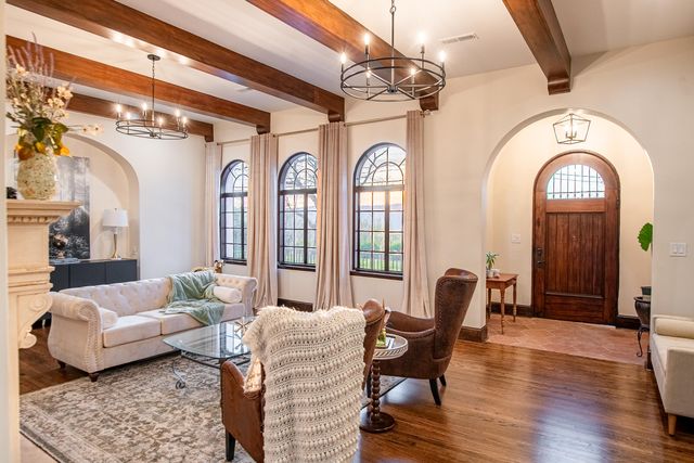 458 S Crest Road, Chattanooga, TN 37404