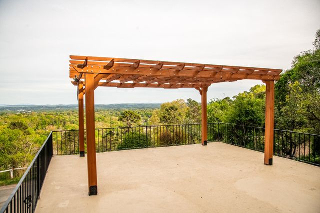 458 S Crest Road, Chattanooga, TN 37404