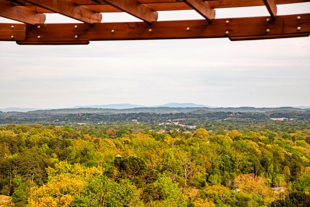 458 S Crest Road, Chattanooga, TN 37404