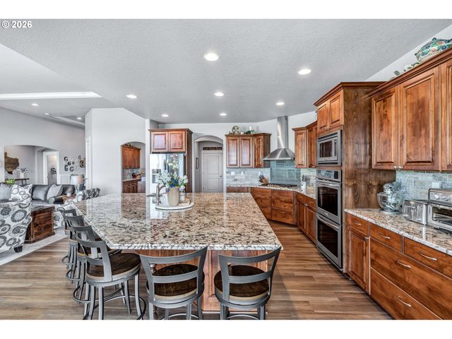 13790 Sw LAMBERT Ln, Gaston, OR 97119