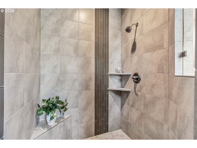 13790 Sw LAMBERT Ln, Gaston, OR 97119