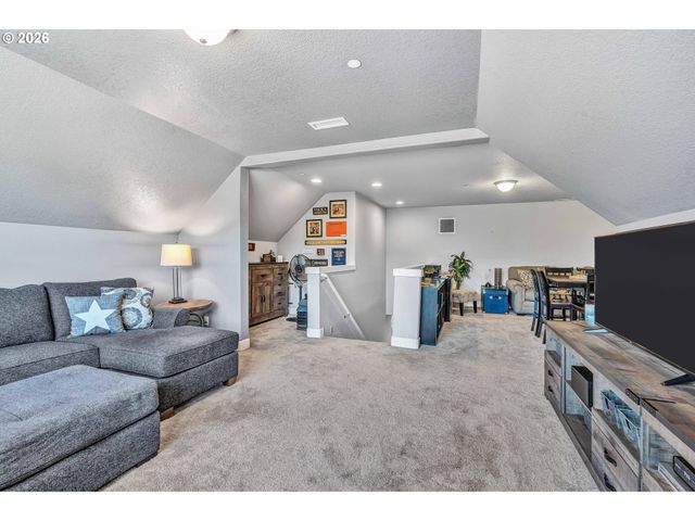 13790 Sw LAMBERT Ln, Gaston, OR 97119