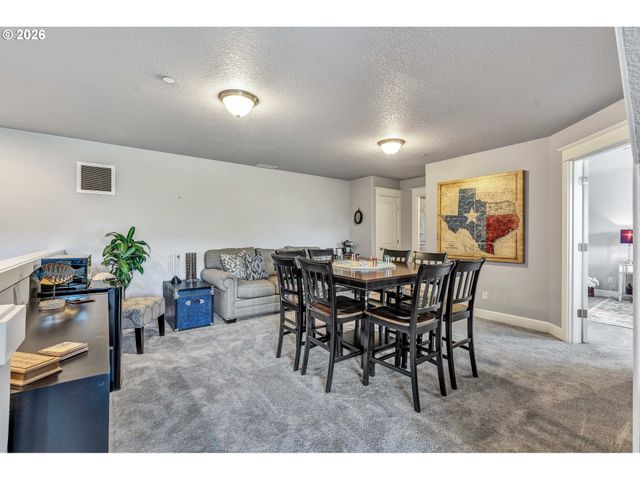 13790 Sw LAMBERT Ln, Gaston, OR 97119
