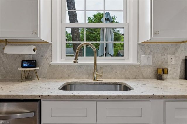 709 Village Green PW, Newport News, VA 23602