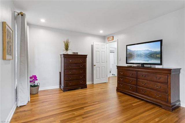709 Village Green PW, Newport News, VA 23602