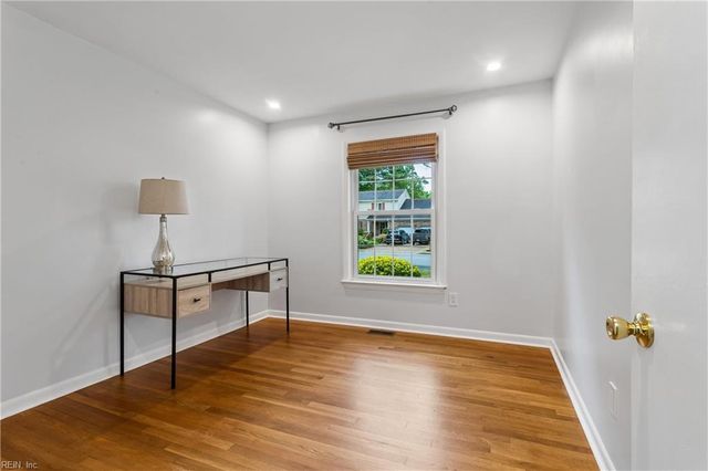 709 Village Green PW, Newport News, VA 23602