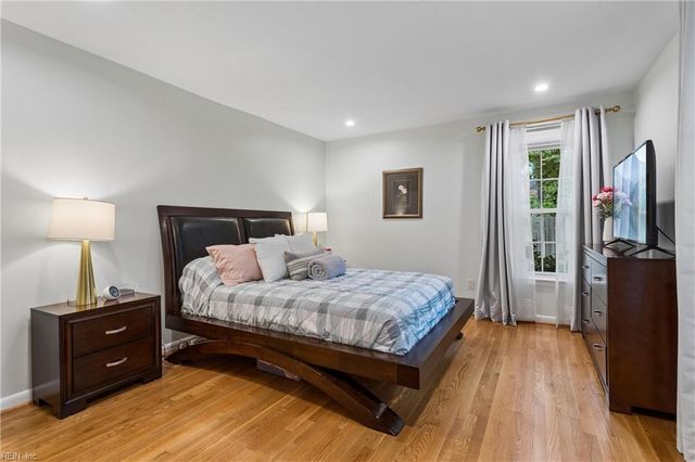 709 Village Green PW, Newport News, VA 23602