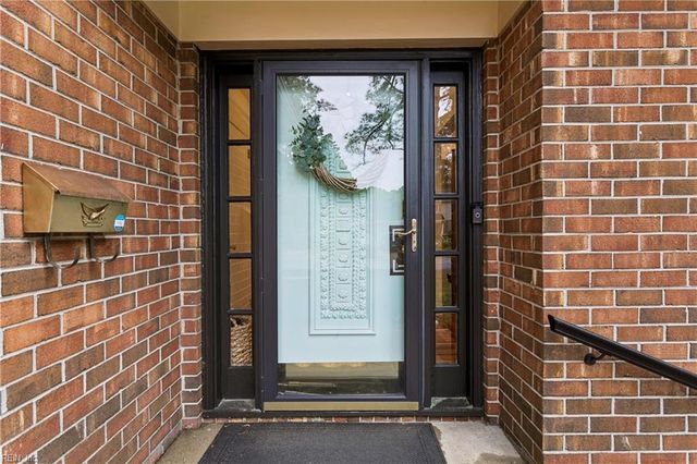 709 Village Green PW, Newport News, VA 23602
