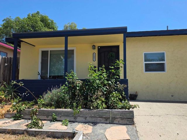 3-5 Horton Dr, La Mesa, CA 91942