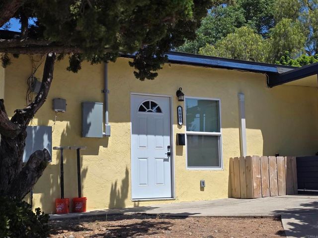3-5 Horton Dr, La Mesa, CA 91942