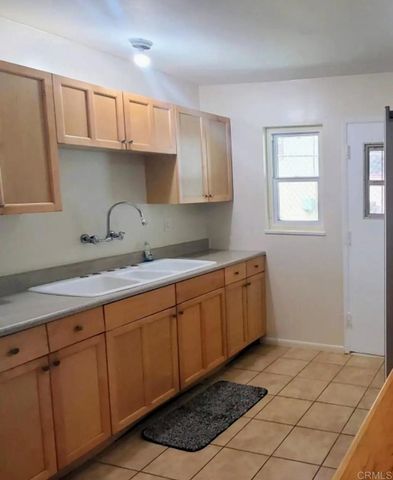 3-5 Horton Dr, La Mesa, CA 91942