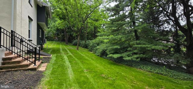 1300 GRANTLEY RD, York, PA 17403