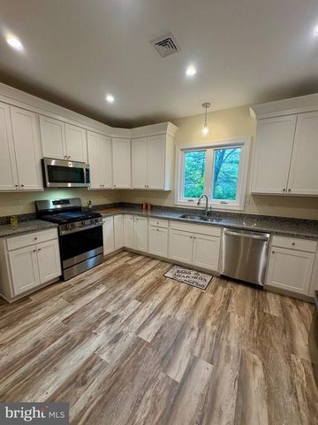 1300 GRANTLEY RD, York, PA 17403