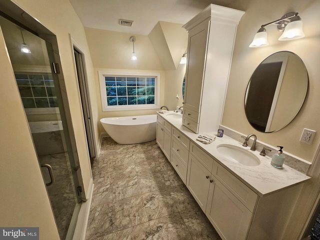 1300 GRANTLEY RD, York, PA 17403