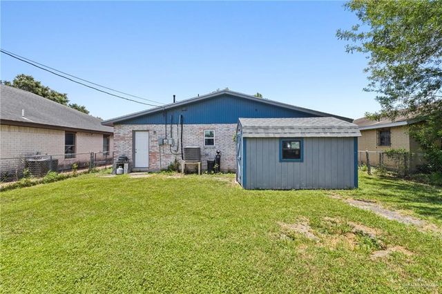905 W Bowe Street, Pharr, TX 78577