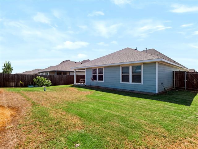 740 Amelia Court, Pilot Point, TX 76258