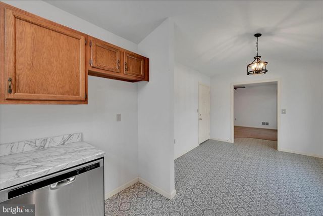 2098 WALNUT ST, Lebanon, PA 17042