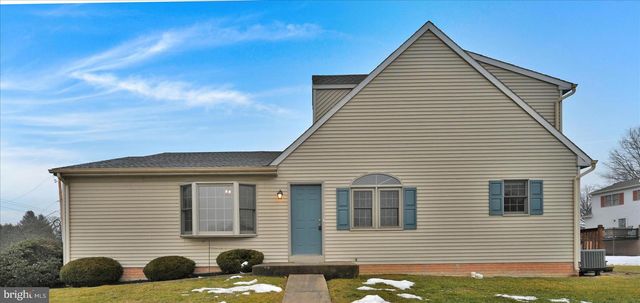 2098 WALNUT ST, Lebanon, PA 17042