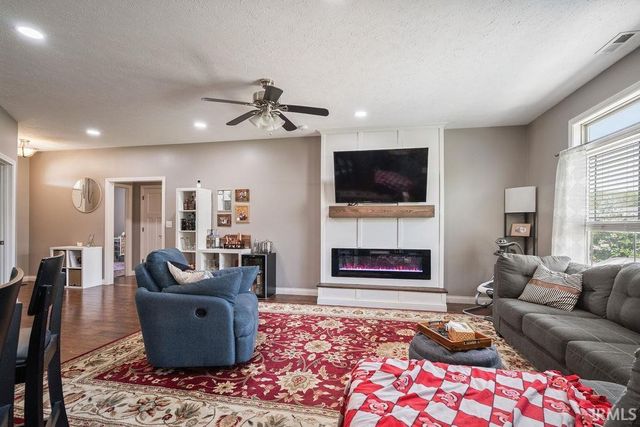 1736 POND VIEW Drive, Kokomo, IN 46902