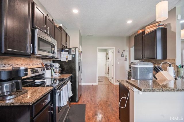 1736 POND VIEW Drive, Kokomo, IN 46902