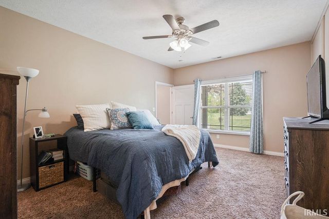 1736 POND VIEW Drive, Kokomo, IN 46902