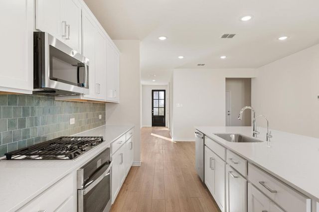 125 Clover BND, Liberty Hill, TX 78642