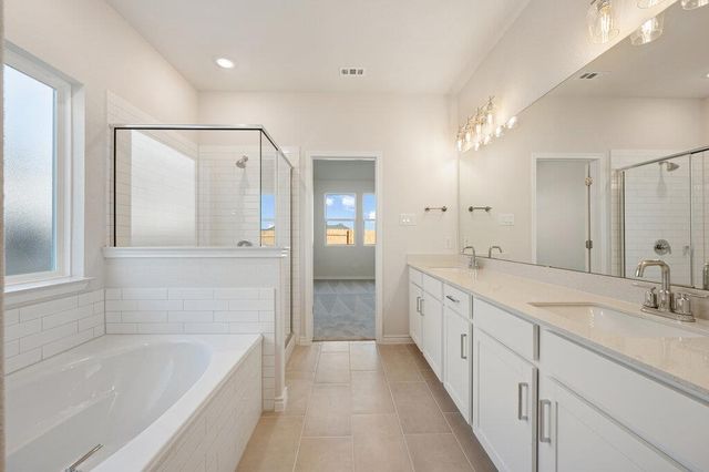 125 Clover BND, Liberty Hill, TX 78642