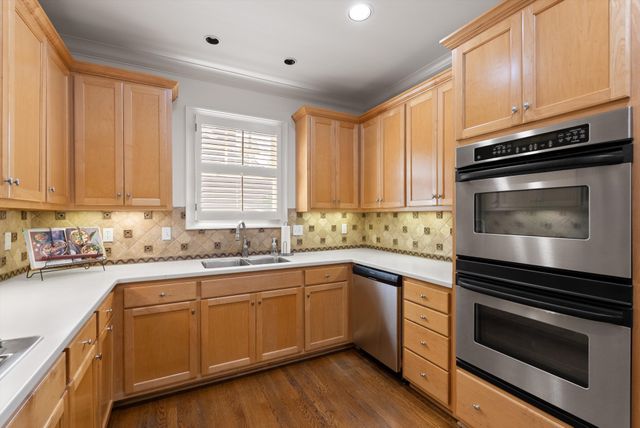 4412 Estes Rd, Nashville, TN 37215