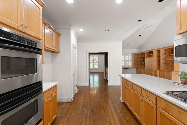 4412 Estes Rd, Nashville, TN 37215