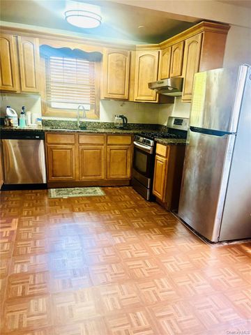 535 Cross Street, Westbury, NY 11590