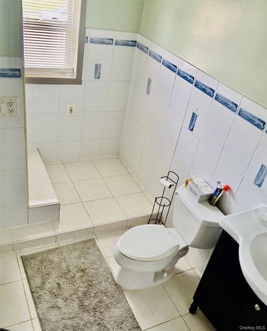 535 Cross Street, Westbury, NY 11590