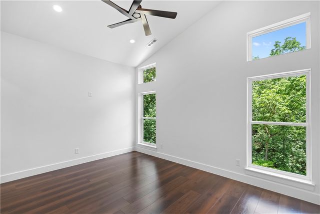 6 Bloxham Lane, Bella Vista, AR 72715