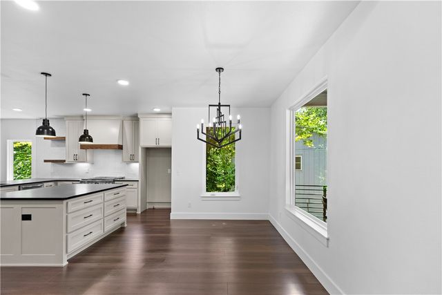 6 Bloxham Lane, Bella Vista, AR 72715