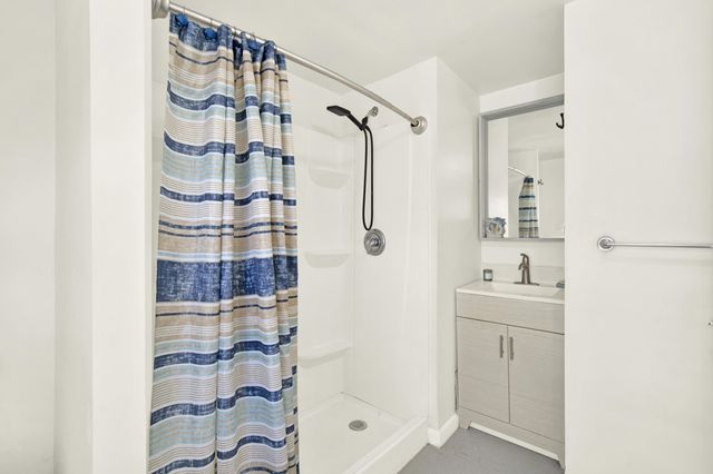 124 Valjean Lane, Key Largo, FL 33070