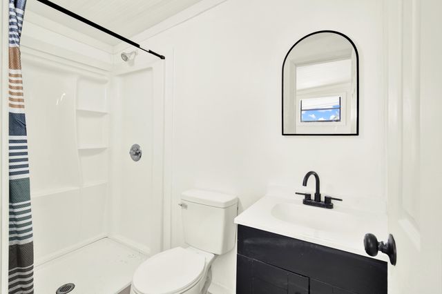 124 Valjean Lane, Key Largo, FL 33070