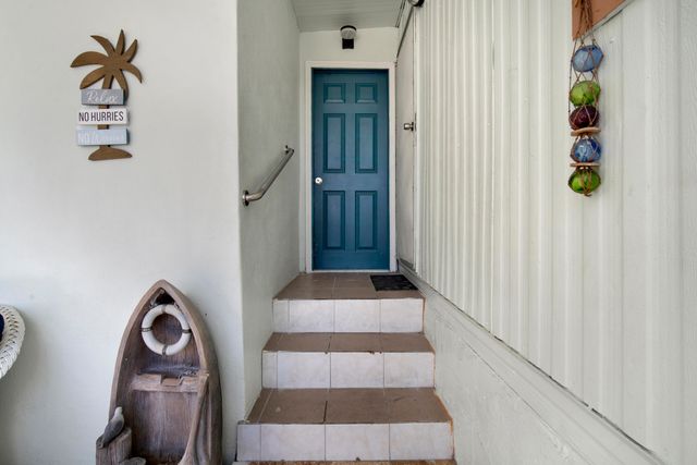 124 Valjean Lane, Key Largo, FL 33070