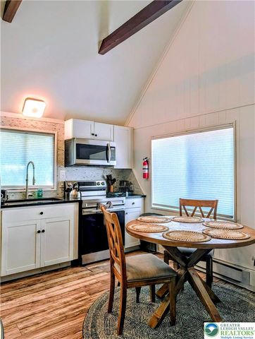 136 Tomhickon Trail, Coolbaugh Twp, PA 18347